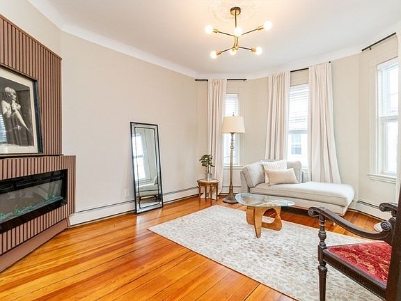 2nd image of 8 Spring Garden St APT 3