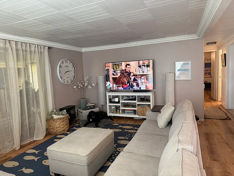 4144 Royal Manor Blvd — Photo 14