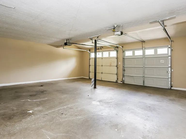 900 Turtle Bend Ln — Photo 23
