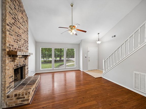 4th image of 2 Goldthread Ct