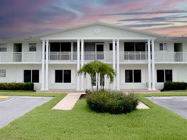 2100 NE 38th Street #141, Lighthouse Point, FL 33064