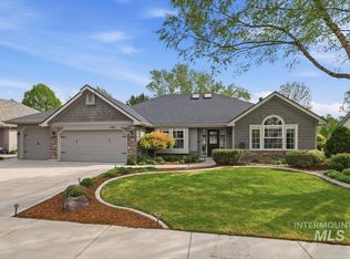 2922 S Whitehaven Pl, Eagle, ID 83616