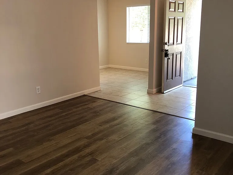 2482 Avignon Cir — Photo 8