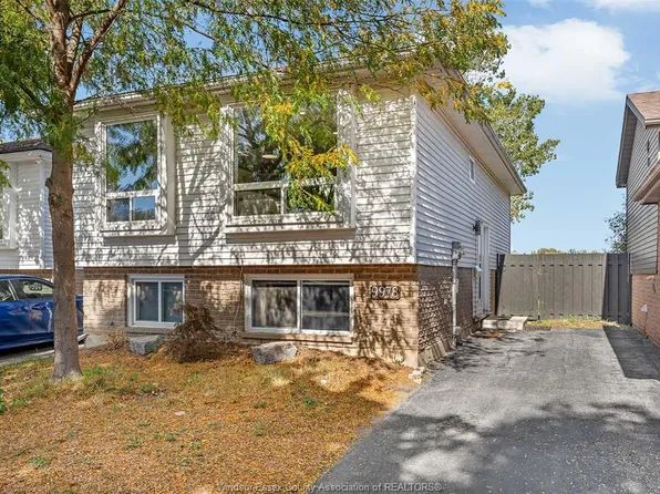 9978 Forest Glade Ct #5, Windsor, ON N8R 2B9