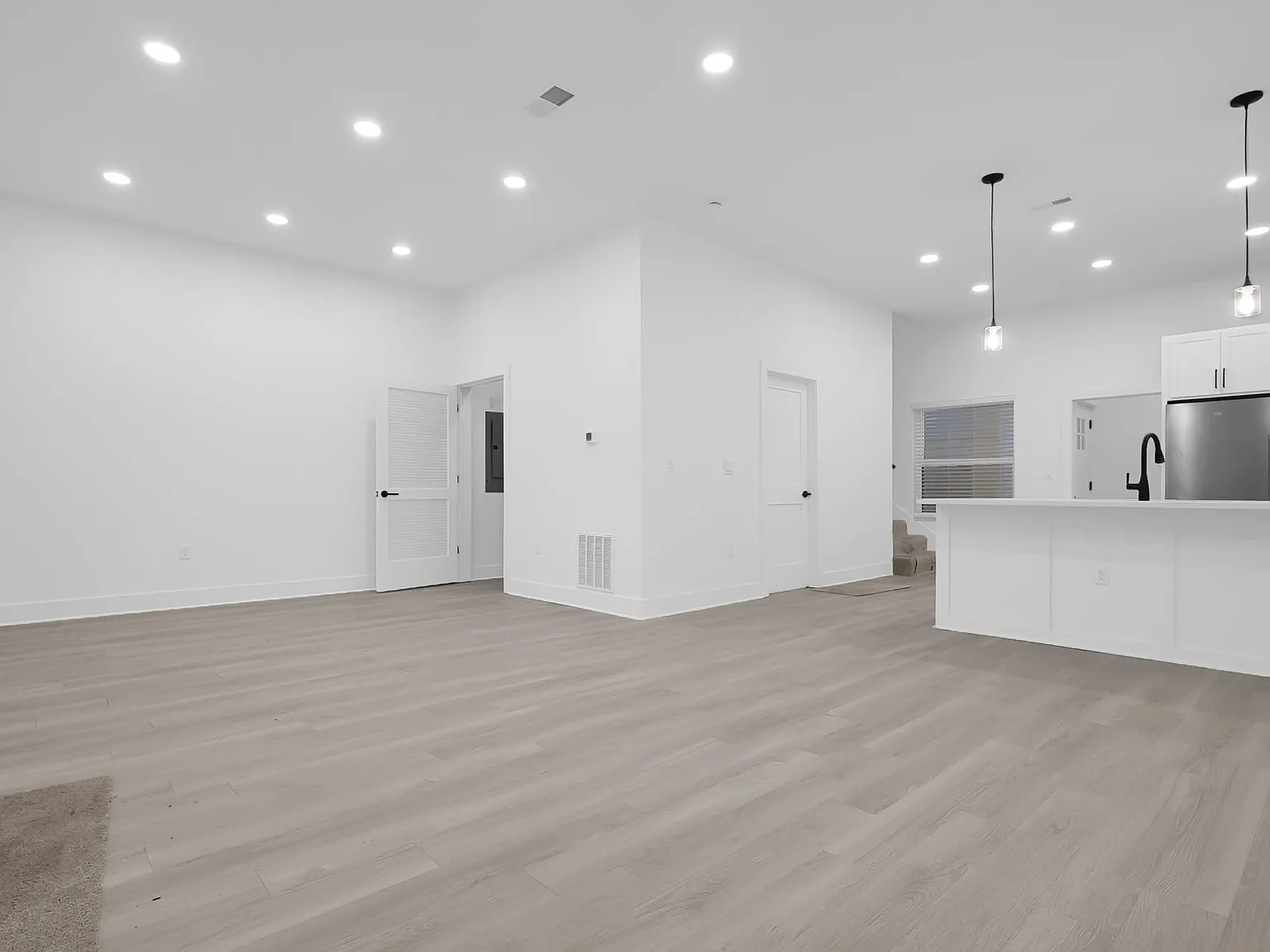 3 bed, 1600 sqft, $2,750 — Photo 2