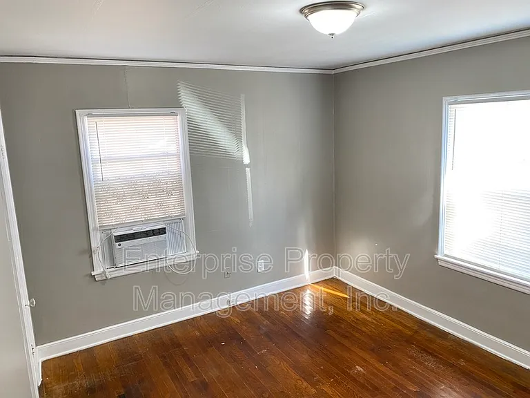 599 Houston St — Photo 17