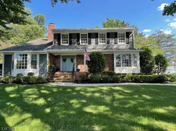 4 Edith Ct, East Hanover Twp., NJ 07936