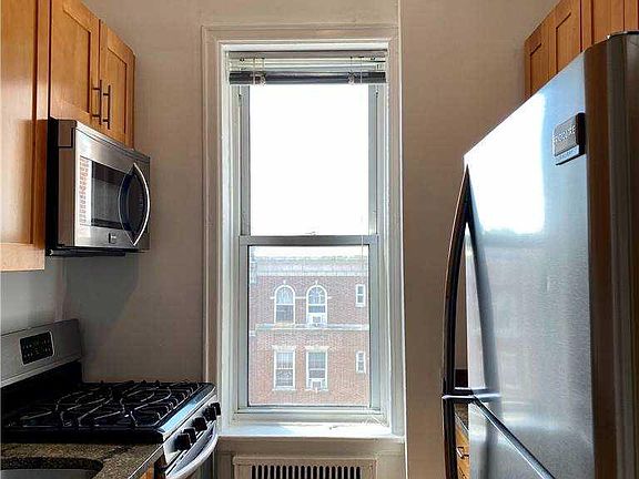 5th image of 35-53 77th St APT 6E