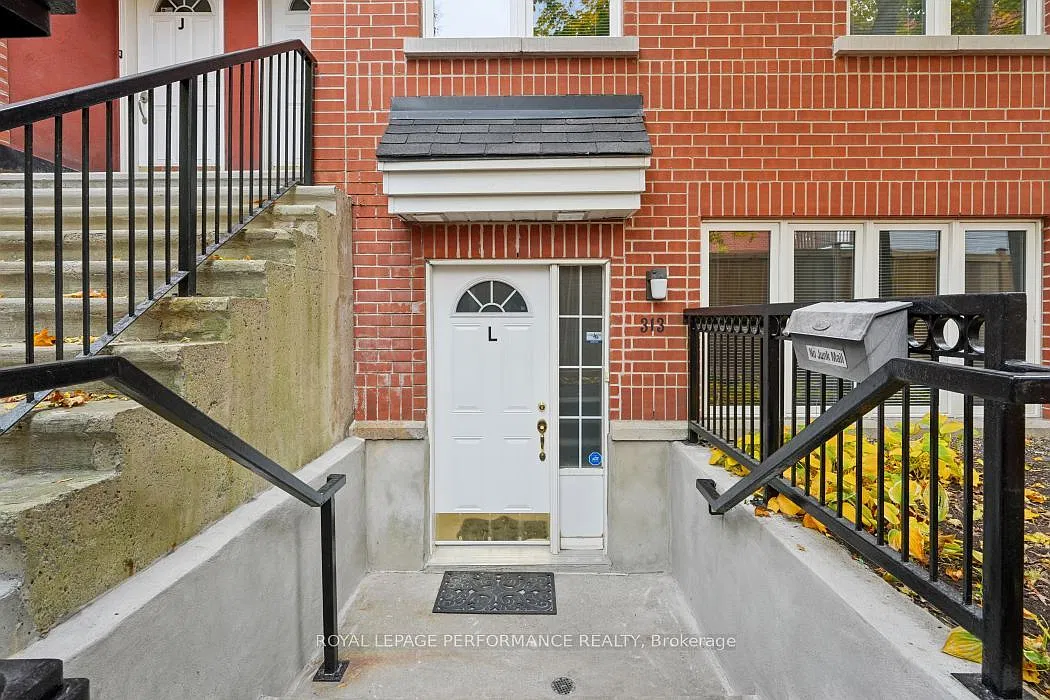 2 bed, $2,300 — Photo 3