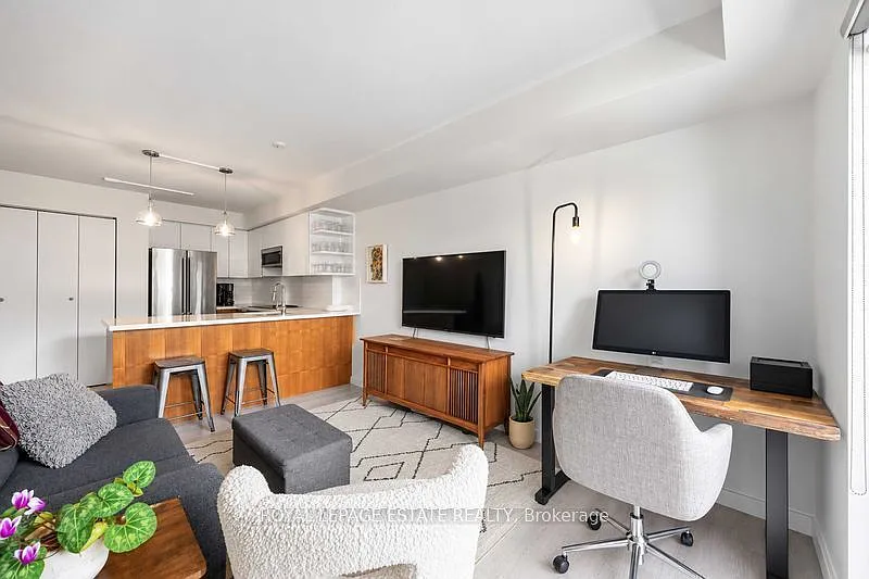 1 bed, $2,600 — Photo 1