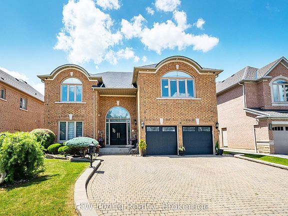 2nd image of 76 Silver Rose Cres