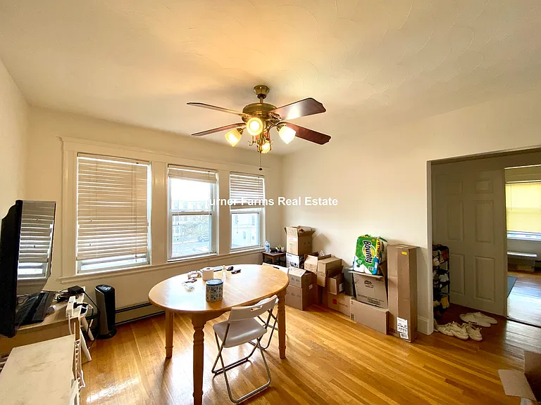 9 Arlington St #3A — Photo 4