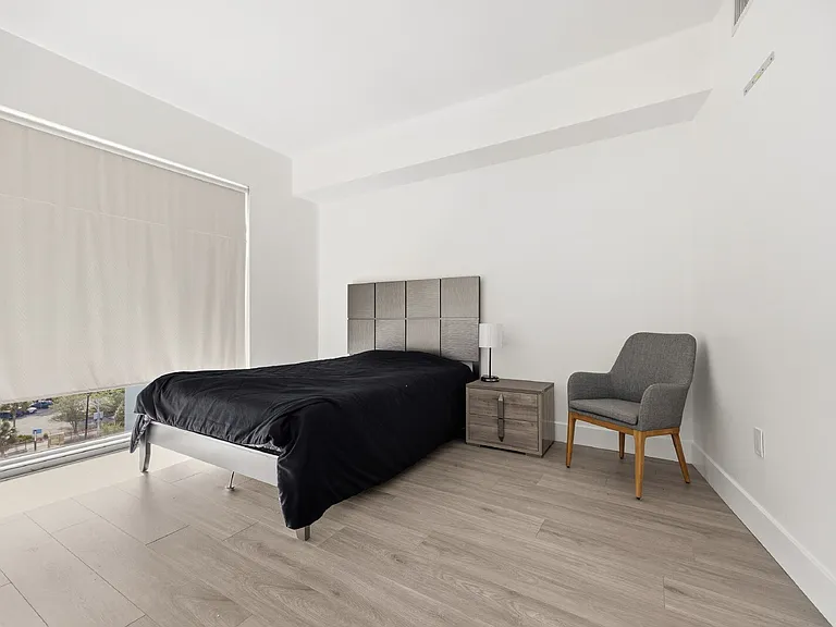 111 N 12th St #1707 — Photo 21