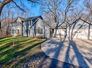 6N433 Old Homestead Rd, St Charles, IL 60175
