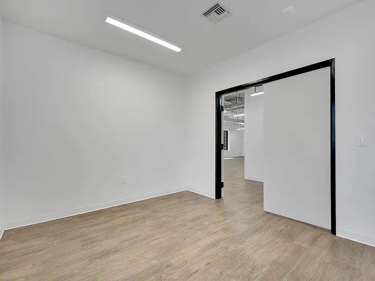 730 Las Vegas Blvd S #1-103 — Photo 22