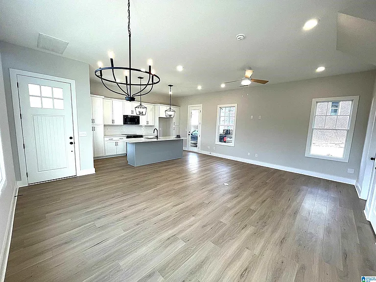 4767 Silas Ave — Photo 5