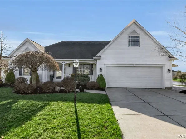 9574 English Ivy Ct, Clarence Center, NY 14032