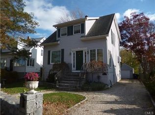 757 Riverside Dr, Fairfield, CT 06824