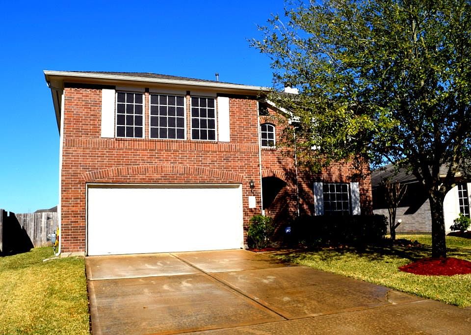 1st image of 14718 Emerald Cypress Ln