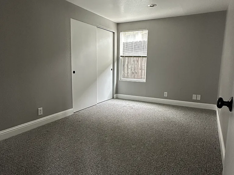 318 Bassett St — Photo 10