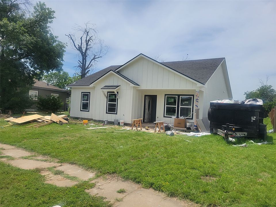 1st image of 1609 2nd St