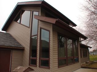 N4859 E Court Dr, Princeton, WI 54968