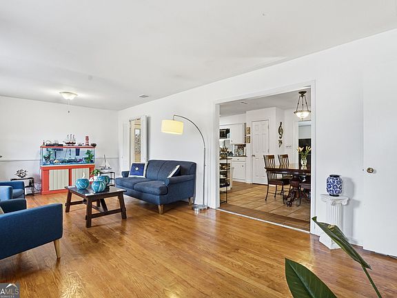 5th image of 1792 Frazier Rd