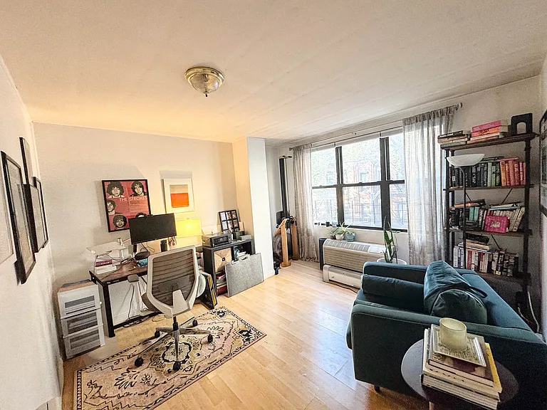 346 E 92nd St #2B — Photo 2