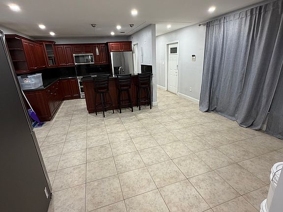 3rd image of 8820 SW 43rd Ter