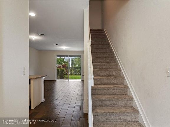 2nd image of 373 NE 47th Pl #373