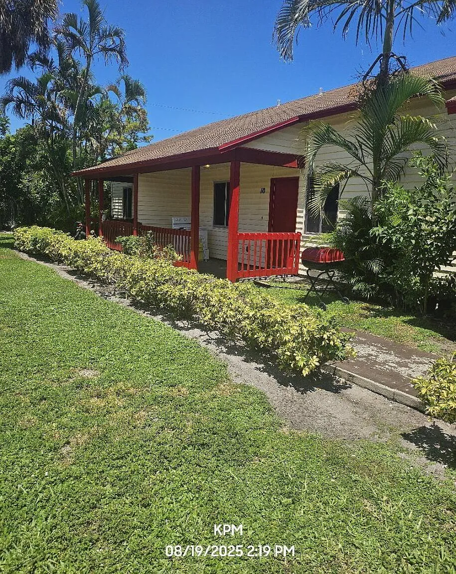 3 bed, 2.0 bath, 800 sqft, $2,100 — Photo 1