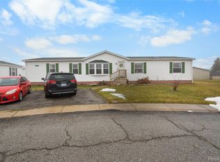 2330 Charter Oak Ct, Newport, MI 48166