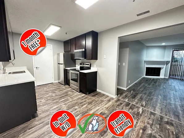 1340 Brook St APT J, Saint Charles, IL 60174