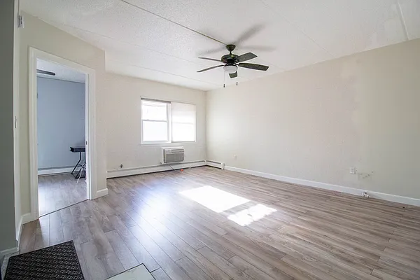 Rented by RealTegrity NY LLC | media 1