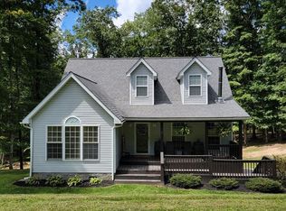 149 McIntosh St, Ghent, WV 25843