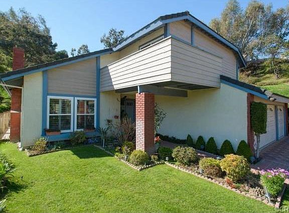 3rd image of 10714 Amber Hill Dr