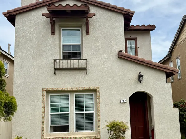 752 Nile River Dr, Oxnard, CA 93036
