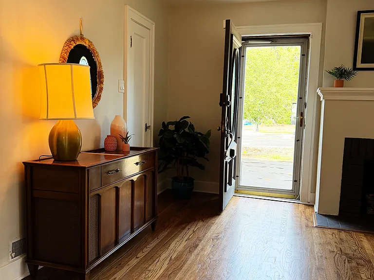 640 W Orman Ave — Photo 4