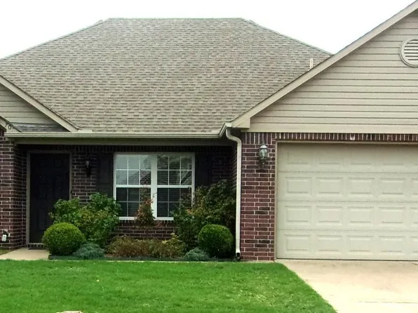 707 N Spruce Ave, Bartlesville, OK 74006