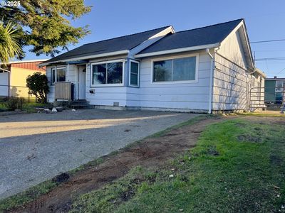 955 Garfield Ave, Coos Bay, OR, 97420