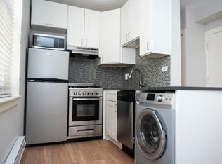 511 W Belmont Ave #X33, Chicago, IL 60657