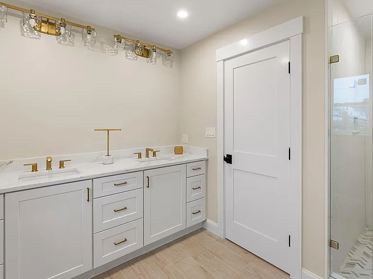 45 Maplewood St #45 — Photo 20