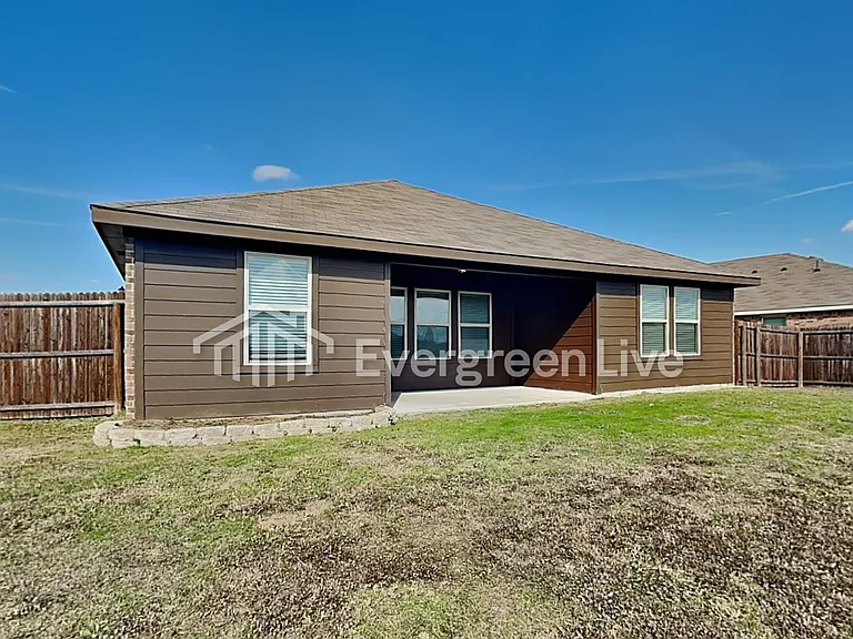 408 Saw Mill Rd — Photo 23