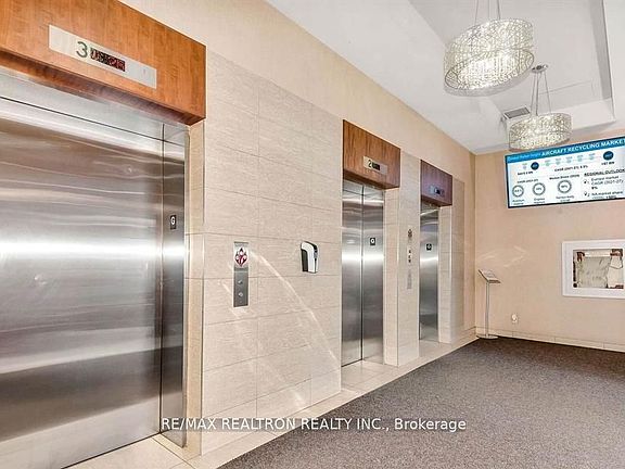 4th image of 50 Town Centre Ct #2206