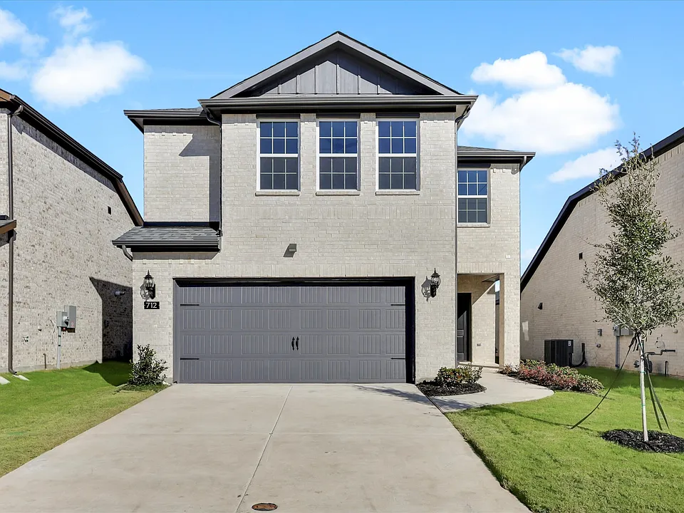 712 Portina Dr