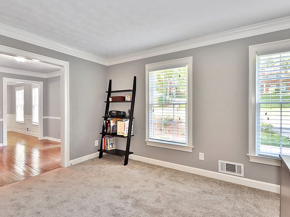 5th image of 3270 Catkin Ct