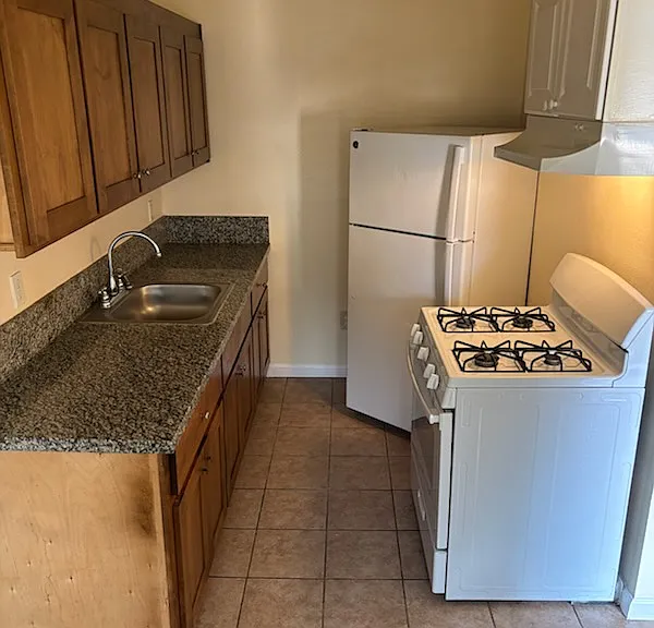 623 N Edison St #4 — Photo 1
