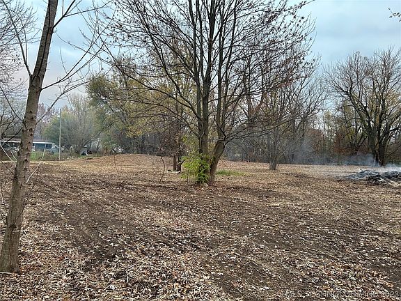 3rd image of 12222 N 150th East Ave