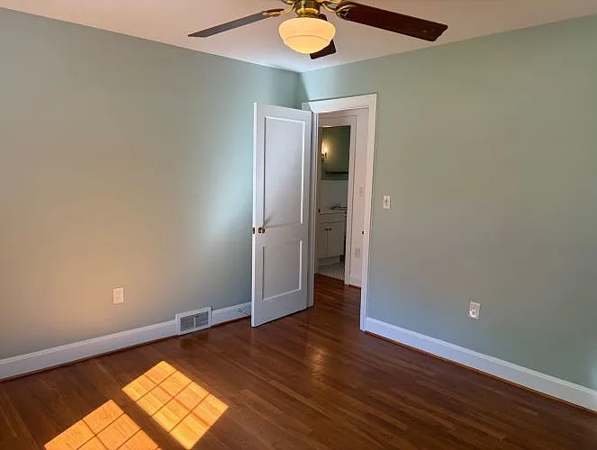 301 Rowland Dr — Photo 8