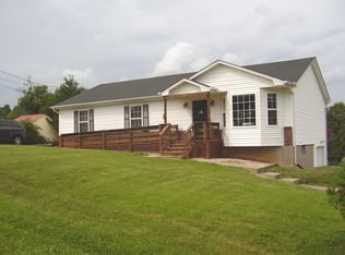 360 Eubanks Ln, Radcliff, KY 40160